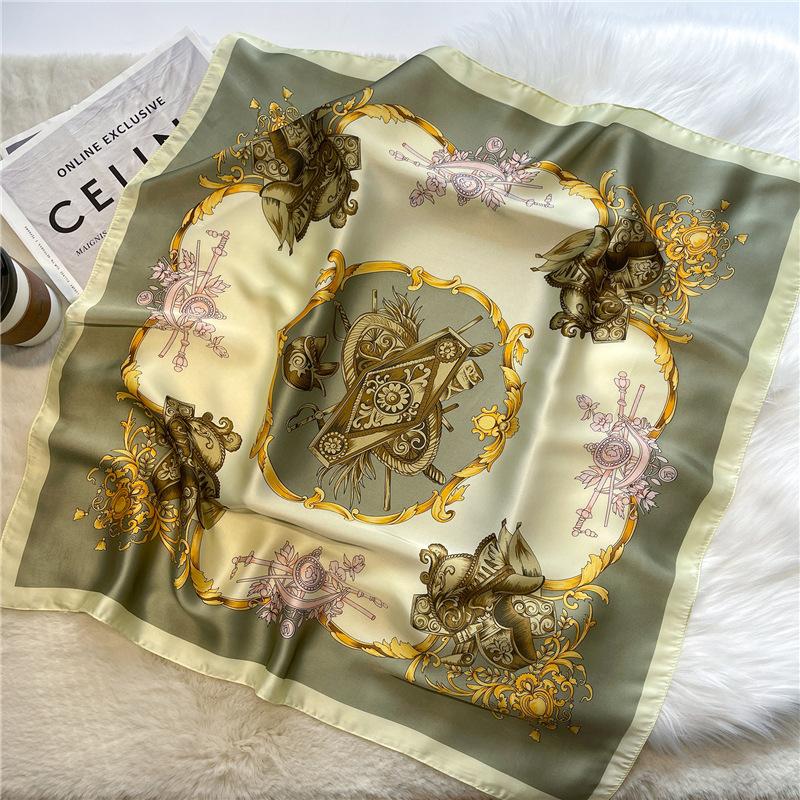 Elegantes Damen Satin-Quadratuch mit Orange-Blauem Altar-Print Seidenimitat Tuch Atmungsaktiv Winddicht Modeaccessoire