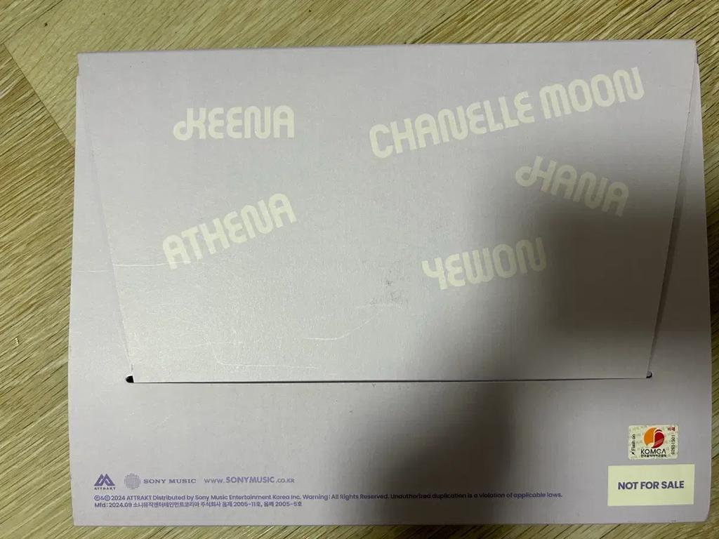 FIFTY FIFTY Love Tune Signed Album Used