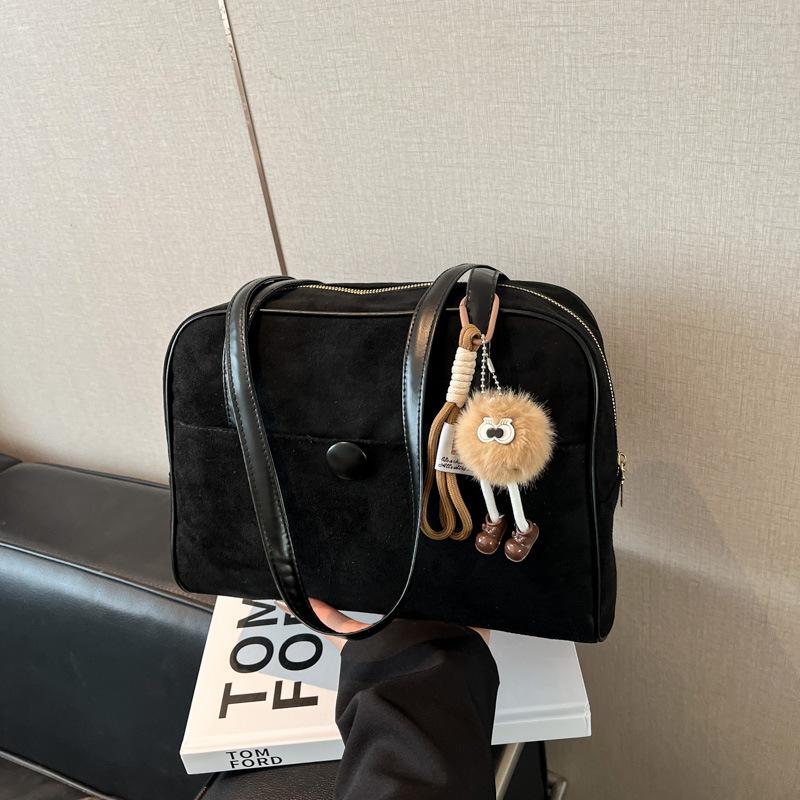

Vintage suede big bag women s new fashion commuter underarm briefcase autumn and winter Maillard pillow bag Without pendant чёрный