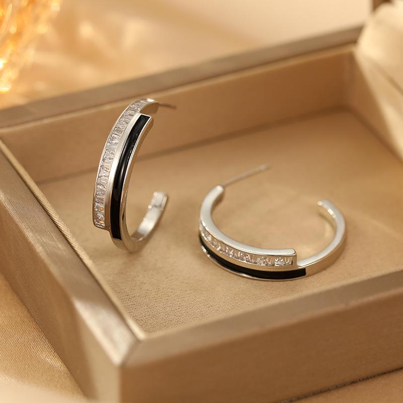 

Персонализированные микросерьги с цирконами, черные масляные серьги-подвески, женские серьги универсального дизайна. 18K серебряный