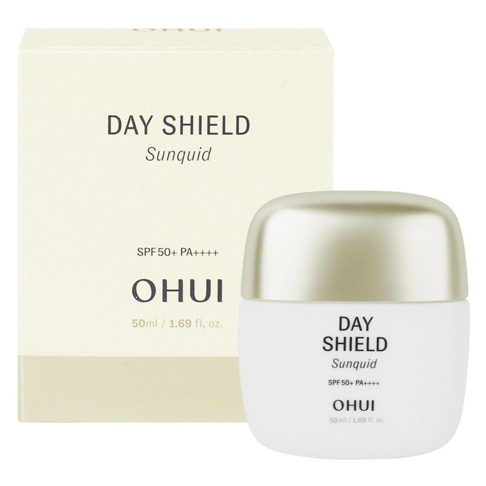 Liquid sunscreen 50ml that fills the skin with moisture and maintains a healthy barrier.