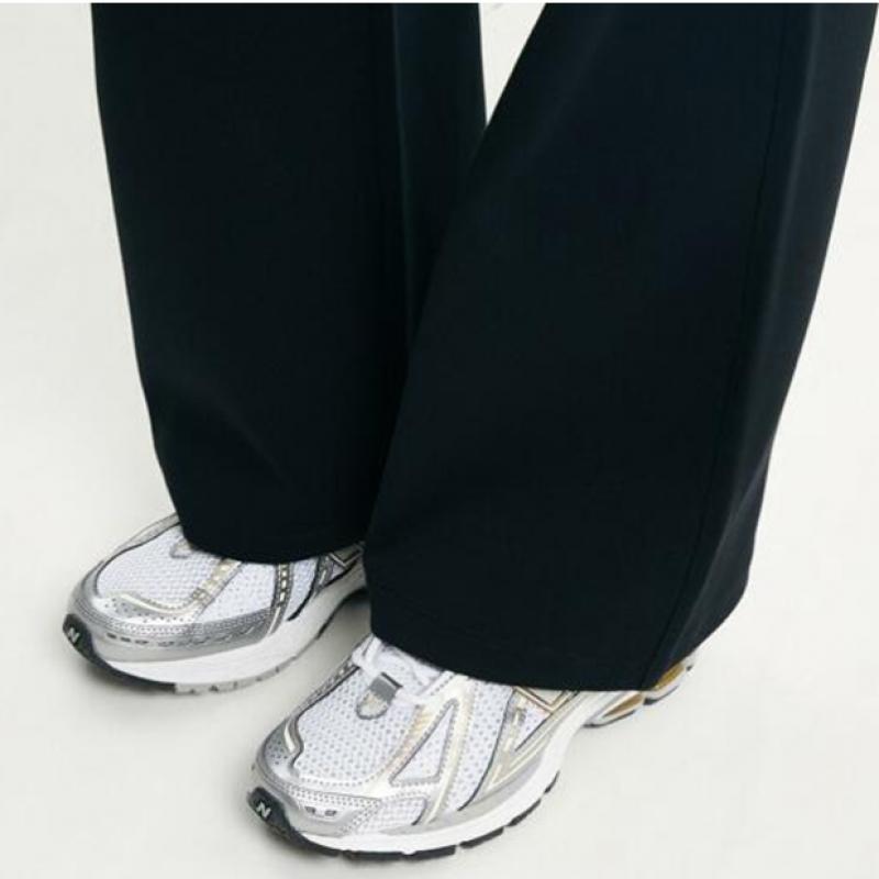 New Balance Half Club New Balance Women S Signature bruShed Wide pantS Nbml