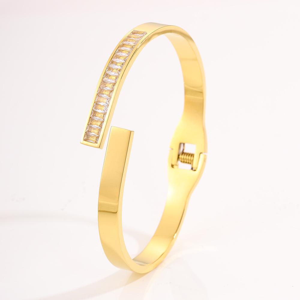 Titanium Steel Non-fading Women's Light Luxury Personalized Design Gold Fashion Trend Jingle