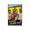 DORA Segno in Latta TT Isle Of Man Poster Metallico Retro Vintage Segni in Latta Gare di Motociclette Targhetta Piatto da Parete Pub Bar Garage Decorazione Casa xcm