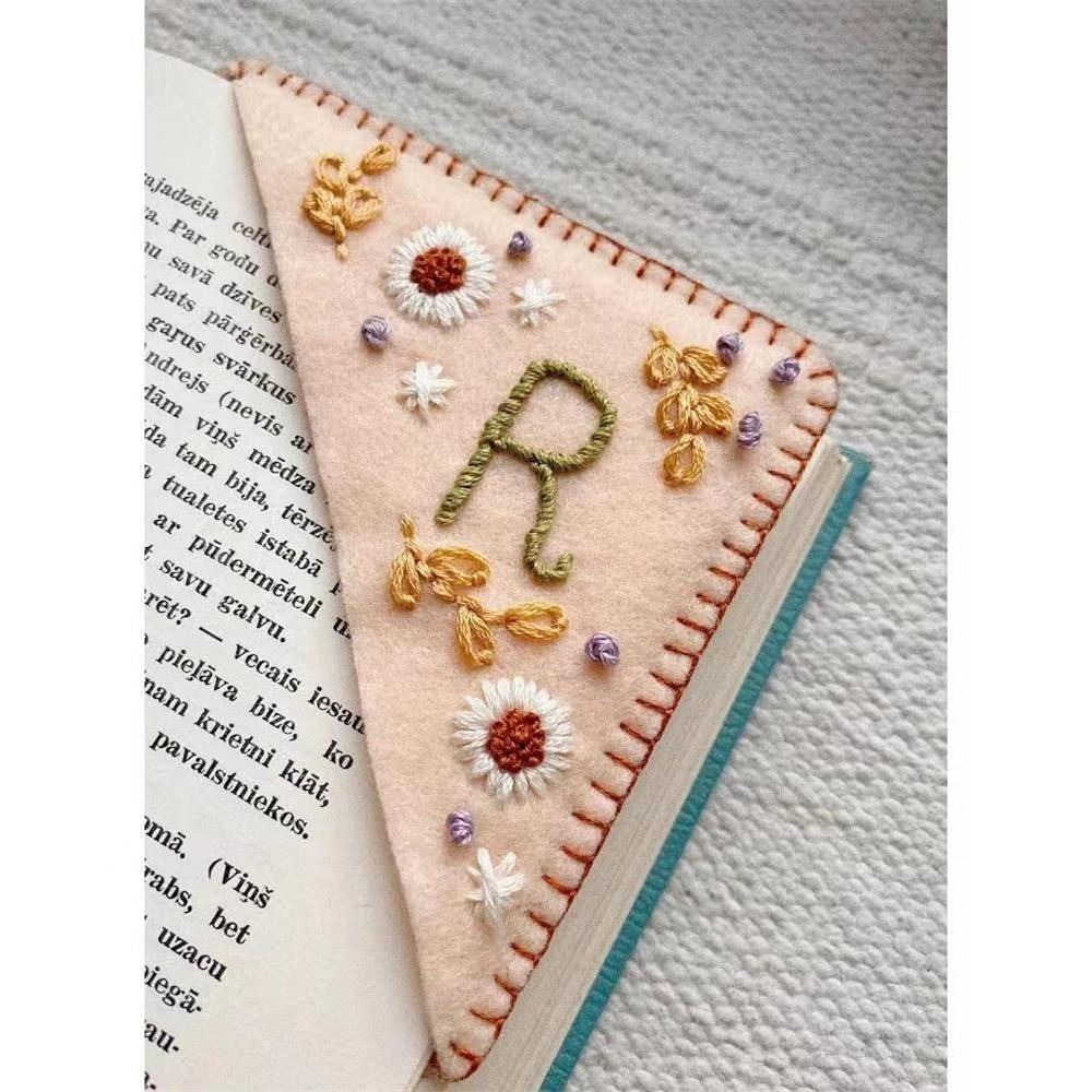 New Design Hand Embroidered Corner Bookmark Cute Flower Letter Embroidery Bookmarks Stitched Felt Corner Bookmark Book Clip
