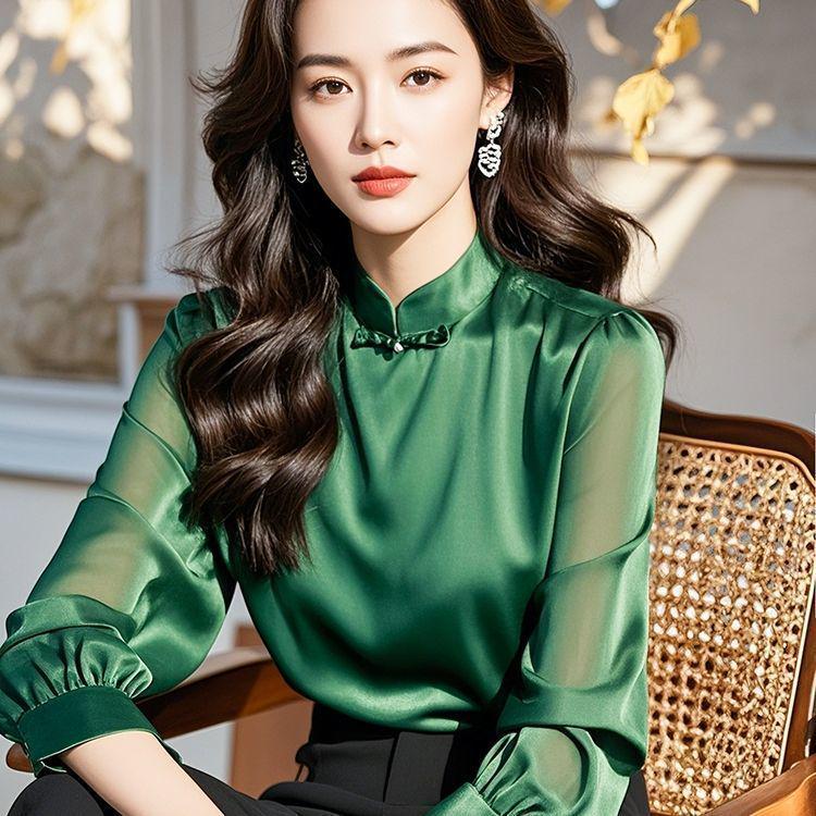 2025 Elegantes grünes Satinhemd mit Mandarin-Kragen und Froschknöpfen