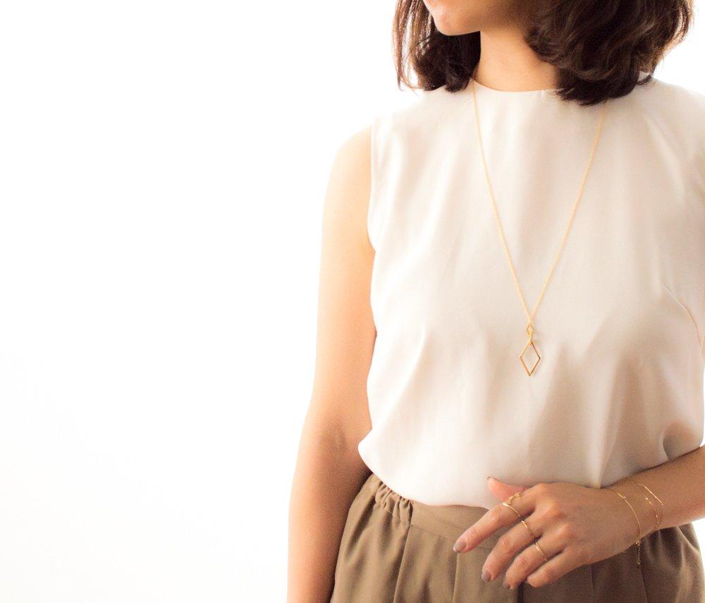 [Naot Jewelry] Rhombus Long Necklace [Gift Box Included] Gold nn024