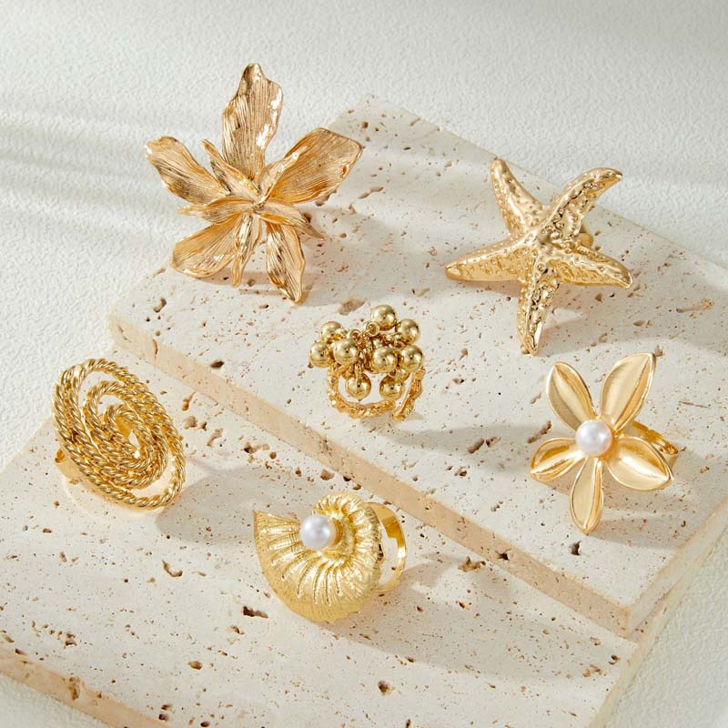Exaggerated Metal Large Starfish Flower Rings for Women Vintage Gothic Gold Color Geometric Adjustable Finger Ring Jewelry