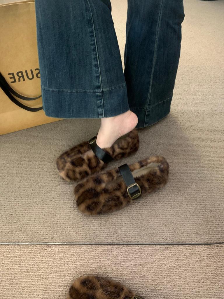 Fan Gui~ Korean version of summer square-headed rhinestone thick-heeled open-toed high-heeled sandals 2025 new two-wear Roman sandals