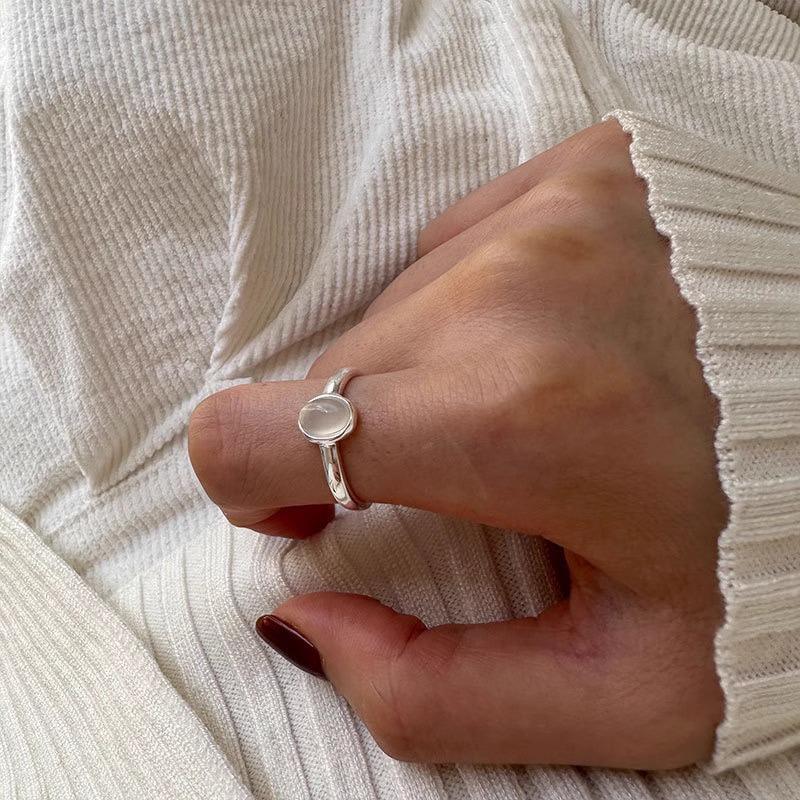 Damen Geometrischer Ovaler Weißer Chalcedon Verstellbarer Ring