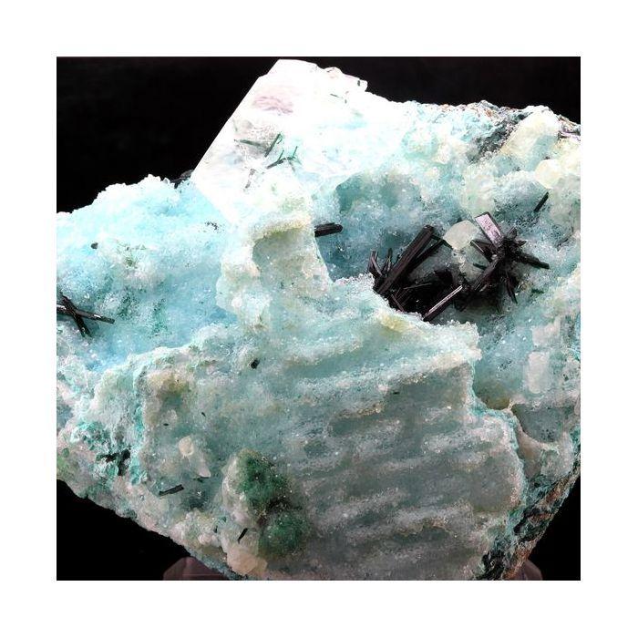 Pierres et Minéraux. Atacamite, Gypse, Chrysocolle. 1308.0 ct. Lily Mine, Pisco Umay, Ica, Perou.