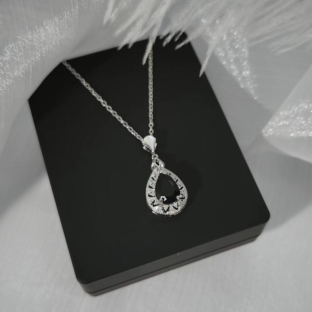 Titanium Steel Water Drop Necklace Women'S Light Luxury High Temperament Inlaid Zircon Pendant Collarbone Chain