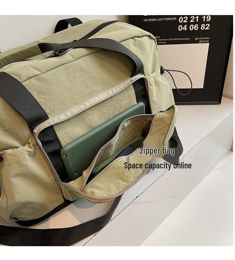 Große, faltbare Reisetasche für Damen mit Nass-/Trockentrennung - Ideal für Kurztrips, Fitnessstudio und Geschäftsreisen.