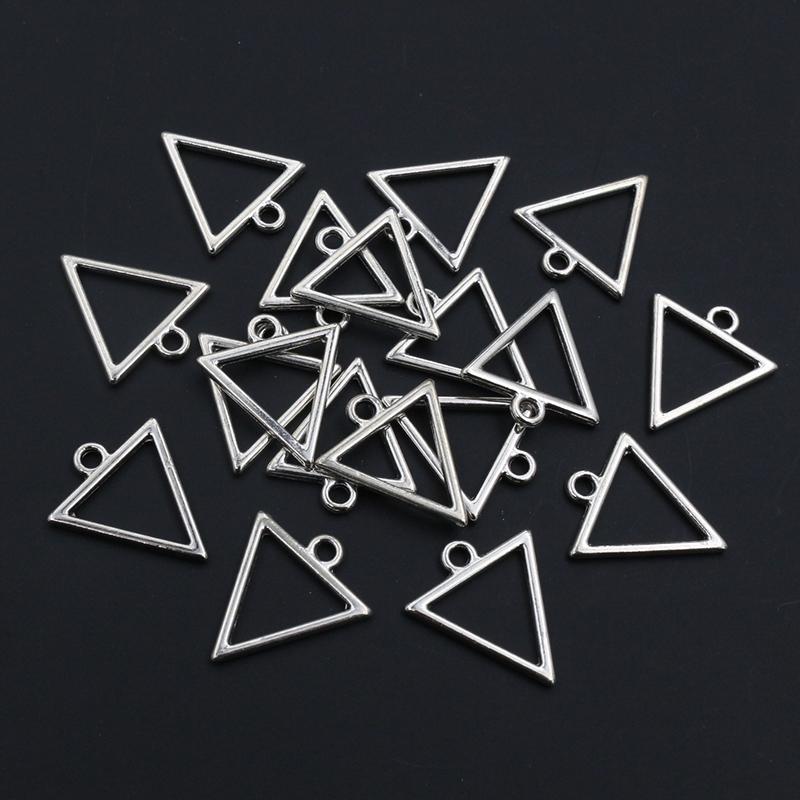 

50pcs 18x16mm Hollow Triangle Zinc Alloy Metal Charms Pendat DIY Jewelry Making античный серебряного