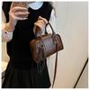IELGY Simple Commuter Fashion One-Shoulder Portable Retro Small Square Bag