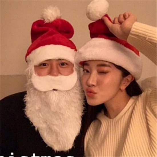 Festive Santa Beard & Hat for Adults and Kids - Cute Christmas Headwear Gift