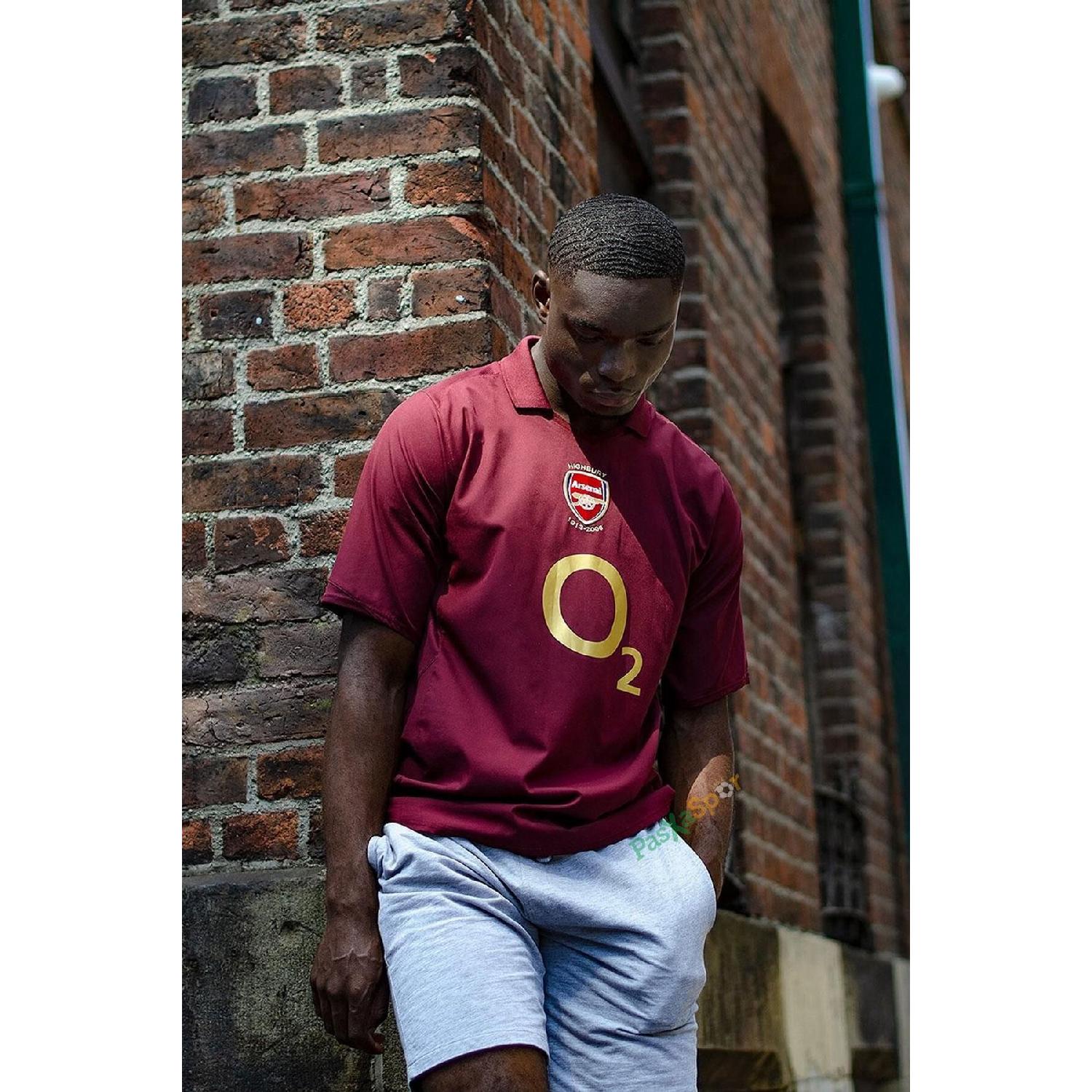 

Джерси Nostalgia Arsenal 2006, специальное издание для выездного матча в стиле ретро