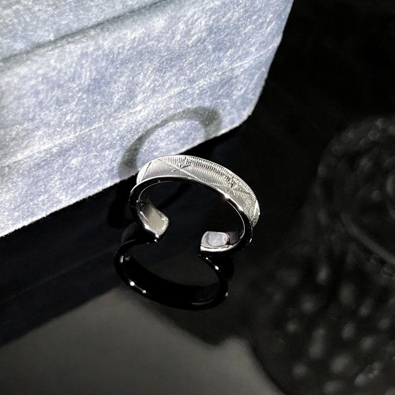

Exquisite Personality Silver Color Brushed Rhombus Starlight Awn Star Opening Couple Ring for Men Women Trendy Designer Jewelry resizable