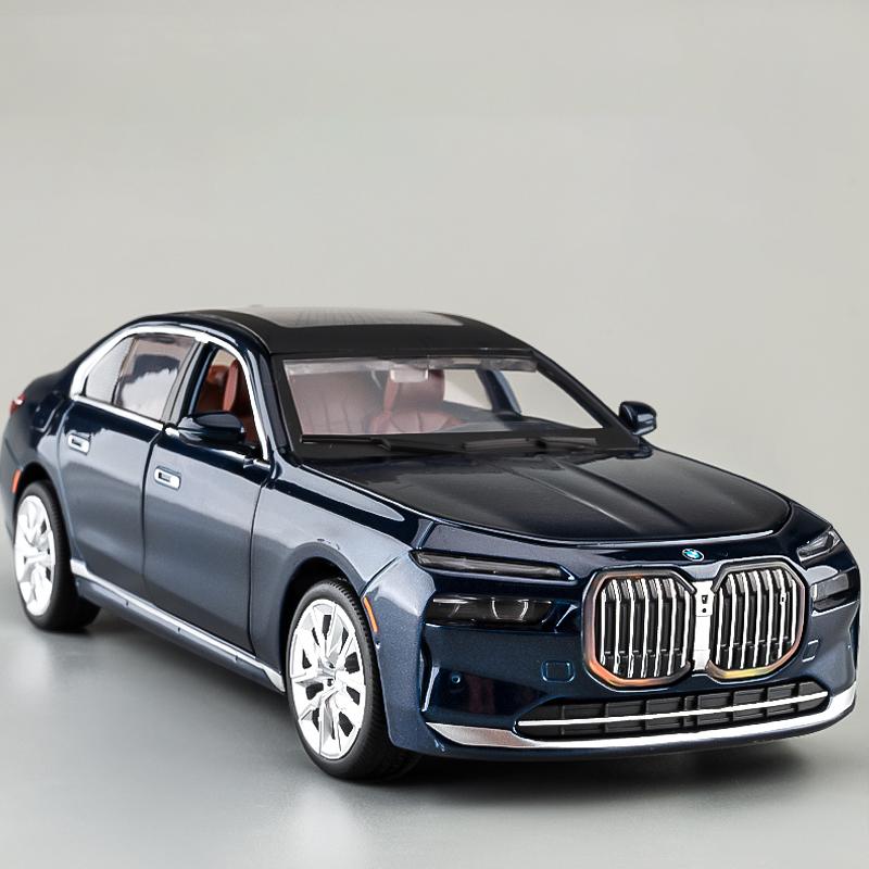 1/24 BMW I7 G70 Limousine Alloy Model Car Toy Diecasts Metal Casting Sound and Light Car Toys for Children Vehicle