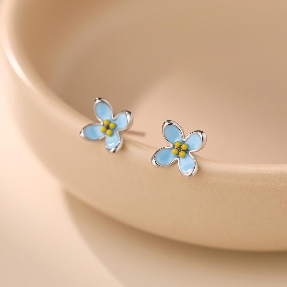 Orecchini a Bottone Floreali Blu per Donna, Stile Dolce e Fresco con Perni in Argento