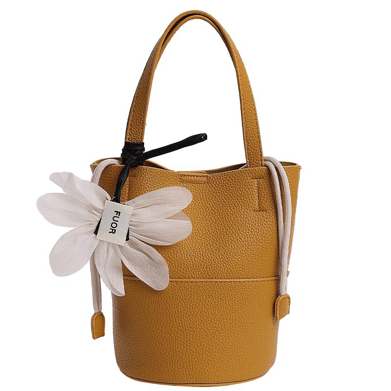 Handbag Women's New Bucket Bag Versatile Messenger Bag Niche Shoulder Bag