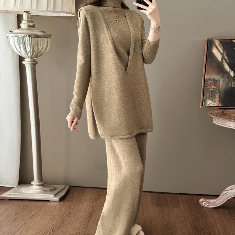 7722 Set Tre Pezzi in Maglia Accogliente: Gilet Versatile, Top a Collo Alto e Pantaloni Lunghi per Autunno/Inverno