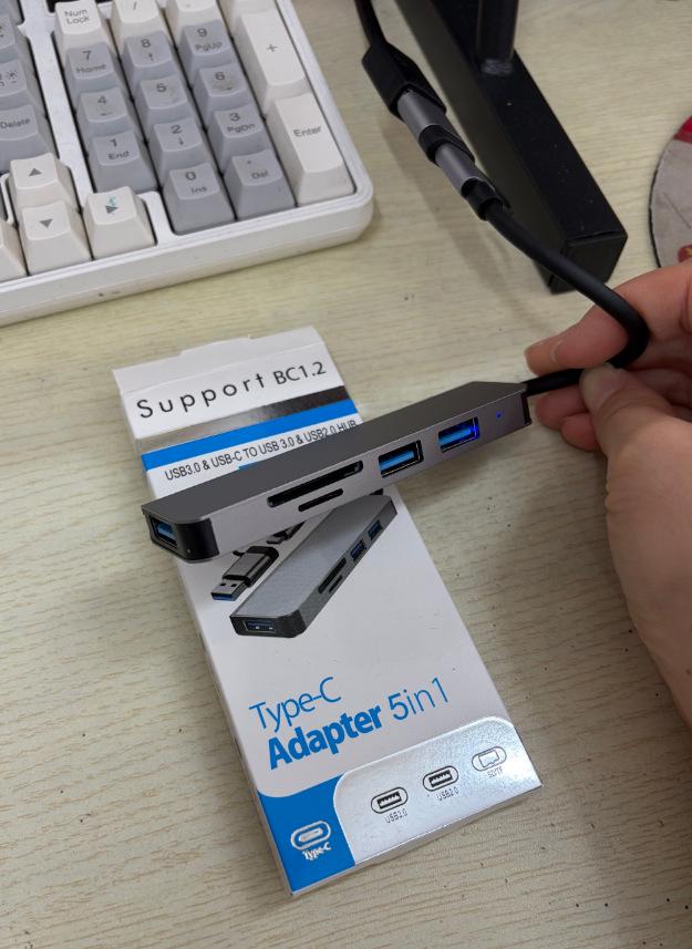 Hot Selling USB 3.0 Type-C Hub Card Reader & Phone/Computer Splitter
