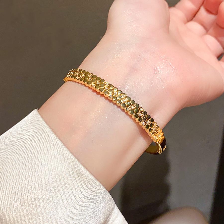 Elegantes geometrisches Zirkonarmband, vergoldet: Hochwertiger, vielseitiger und stilvoller Handschmuck für Damen