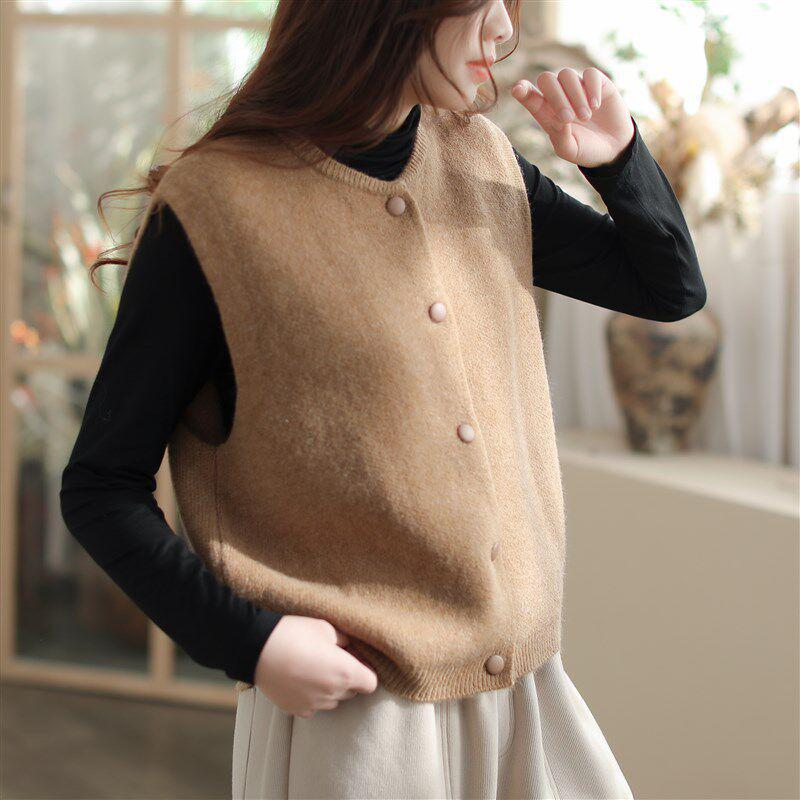 Autumn Women's Short Sleeveless Knit Cardigan Sweater - Round Neck, Solid Color