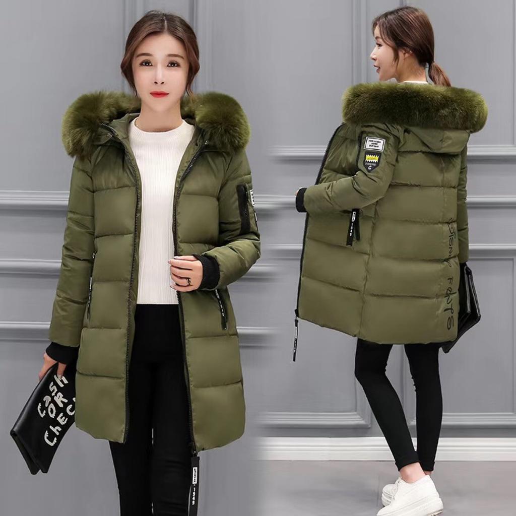 Hooded Women's Medium and Long Cotton Jacket, New Cotton-padded Clothes, Women's Slim and Thin Big Fur Collar Jacket, Down Cotton Clothes.