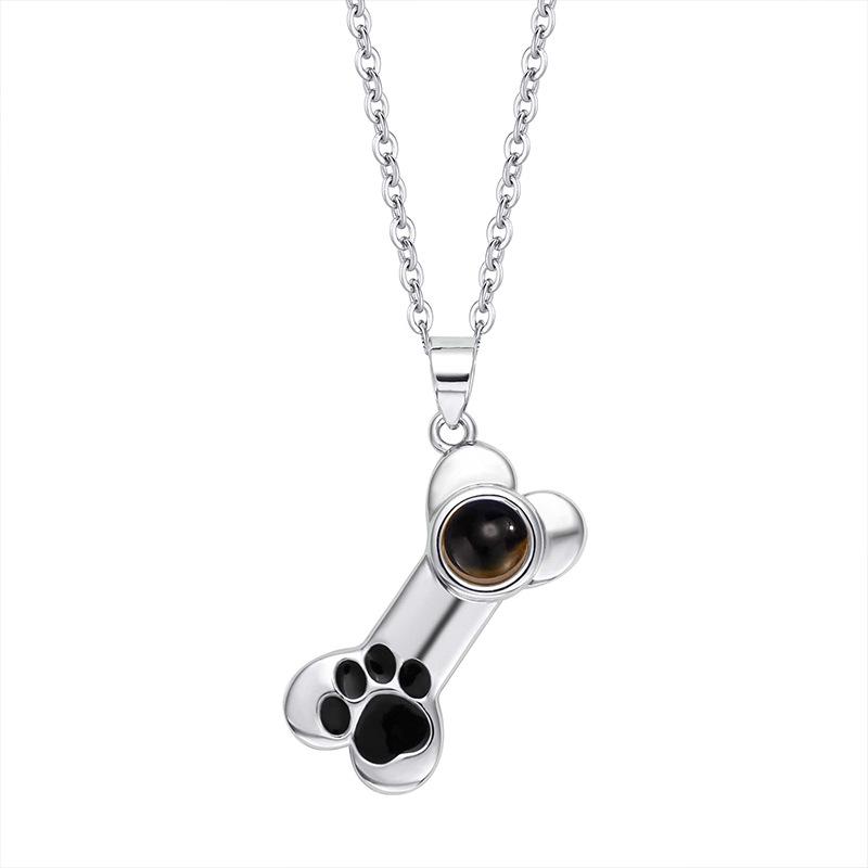 100 Languages 'I Love You' Projection Necklace with Dog Paw & Pet Imprint – A Unique Christmas Gift.