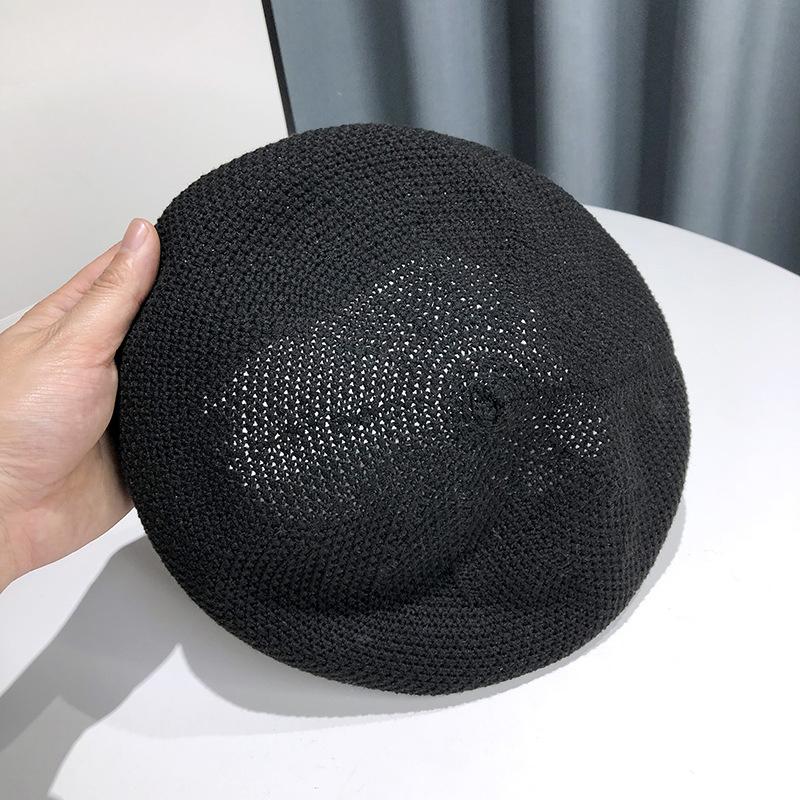 Sommer Tynn Stil Flettet Beret for Kvinner, Vår og Sommer, Liten, Japansk, Liten, Frisk, Hul, Pustende, Beret Kunstnerhatt