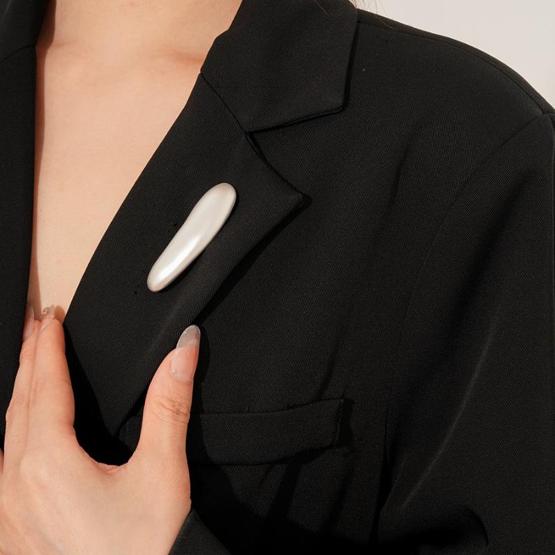 Metal Geometric Glossy Broochs For Women Unique Exquisite Suit Corsage Pins Party Jewelry Fashion Accessory