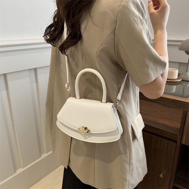 Sac Selle Femme Nouvel Été Beauté Décontracté Sac Bandoulière Épaule Unique Femme Design de Niche Portable Femme