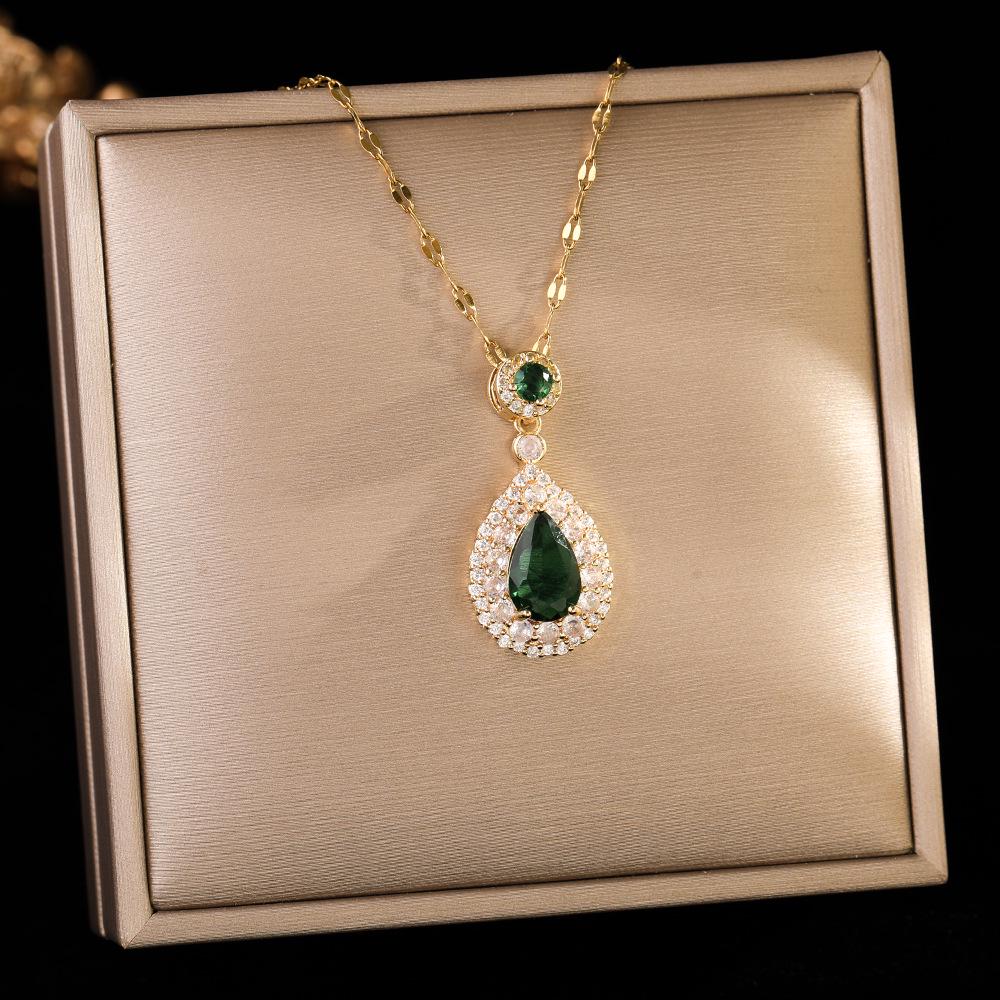 Elegante Pingente de Cabacinha com Fecho de Paz de Jade - Corrente para Clavícula em Aço Titânio no Estilo Chinês Retro