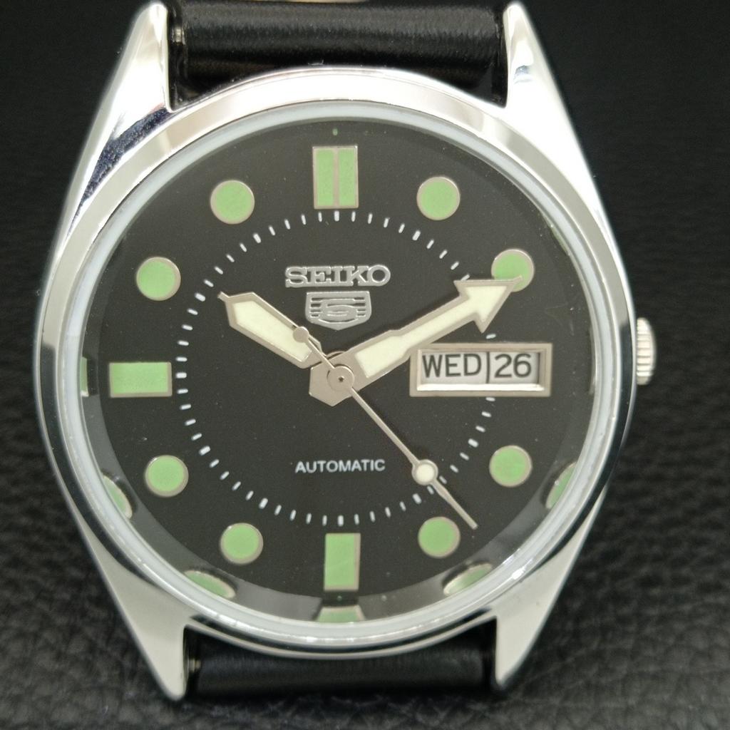 JAPAN VINTAGE REFURBISHED SEIKO 5 AUTOMATIC MENS BLACK DIAL WATCH A444242-1