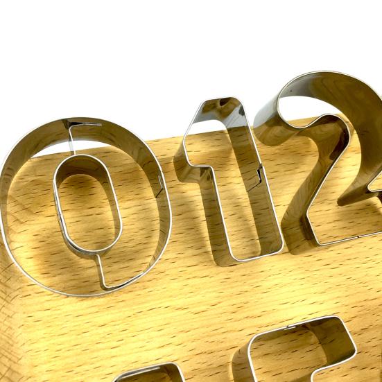 9 ks vykrajovátka na sušenky ve tvaru čísel 0-9, nerezová forma na pečení