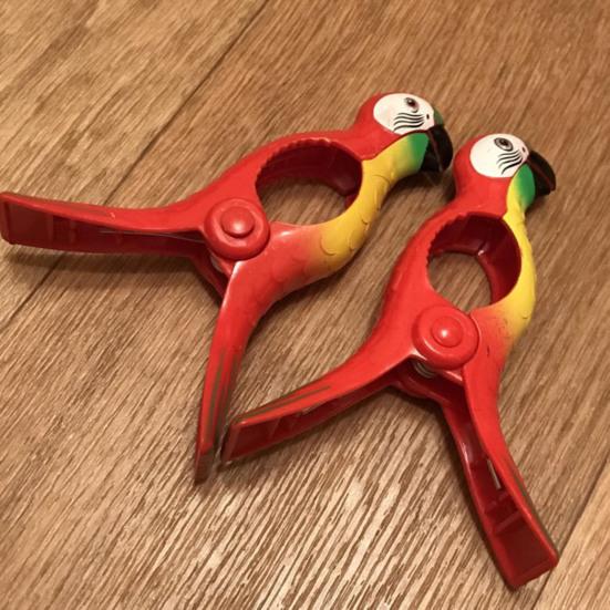 2 Stück Kleiderklammern, tolle Klemmkraft, wiederverwendbar, große Backen, Cartoon-Form, kleine Zähne, zum Fixieren von Handtüchern, verdicken, für Zuhause, Socken-Lüftungsklammern, Strandzubehör