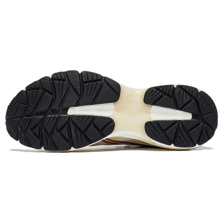 Li Ning Slip Resistant Abrasion Resistant Low Top Running Shoes Men's White Yellow ARXT011-2