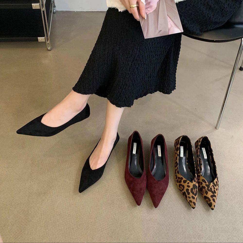 Mode Mode Damen Pumps Spitzschuh Flach Slipper Dünne Mittelhohe Absätze Schwarz Rot Leopard Sexy Party Pumps Wildleder Bequem Größe 35-39