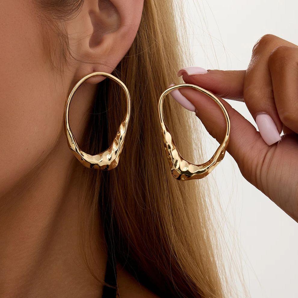 Salircon Exaggerated Irregular Hollow Geometric Stud Earrings Women Creative Vintage Gold Color Piercing Earrings Jewelry Lady
