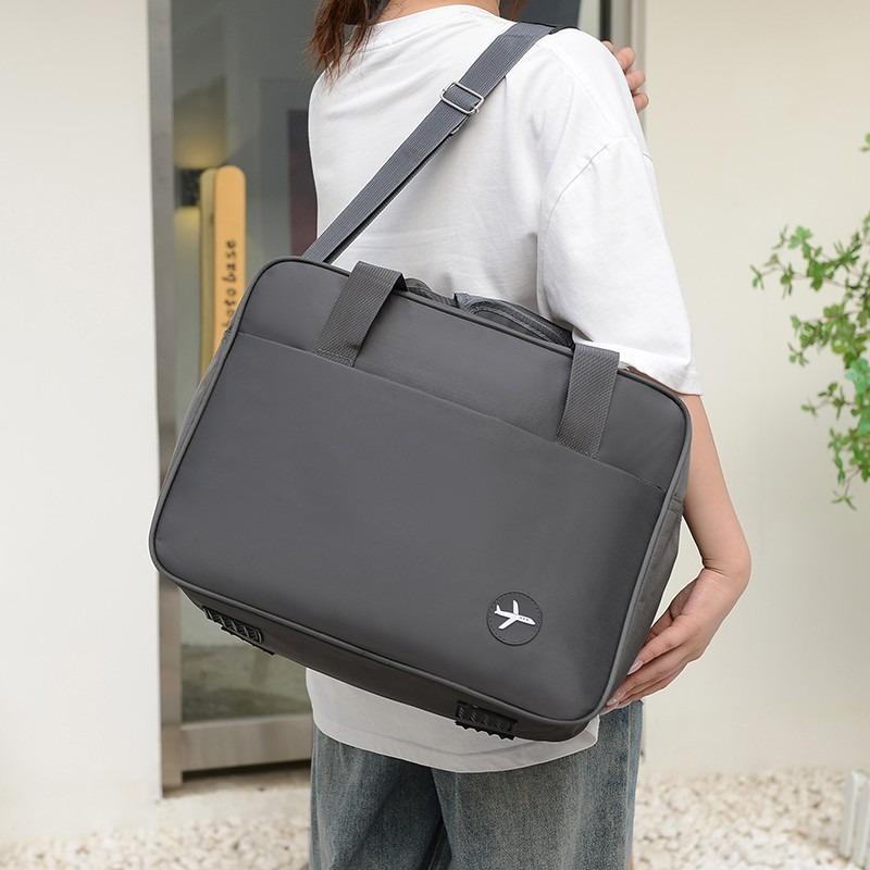 Flight-Friendly Travel Duffle Bag Lightweight Travel Bag Versatile Carry-On Tote Bag Suitable for Travel Business Trips Weekend Overnight Stays Bag