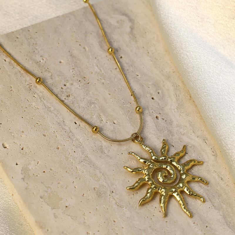 Spiral Sun Pendant Necklace Women'S Personality Gold Hollow Pendant Fashion Simple Necklace