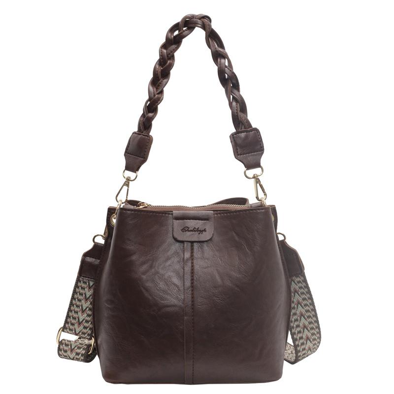 

2025 Autumn/Winter Retro Crossbody Bucket Bag – Large Capacity, Trendy Niche Underarm Handbag One Size