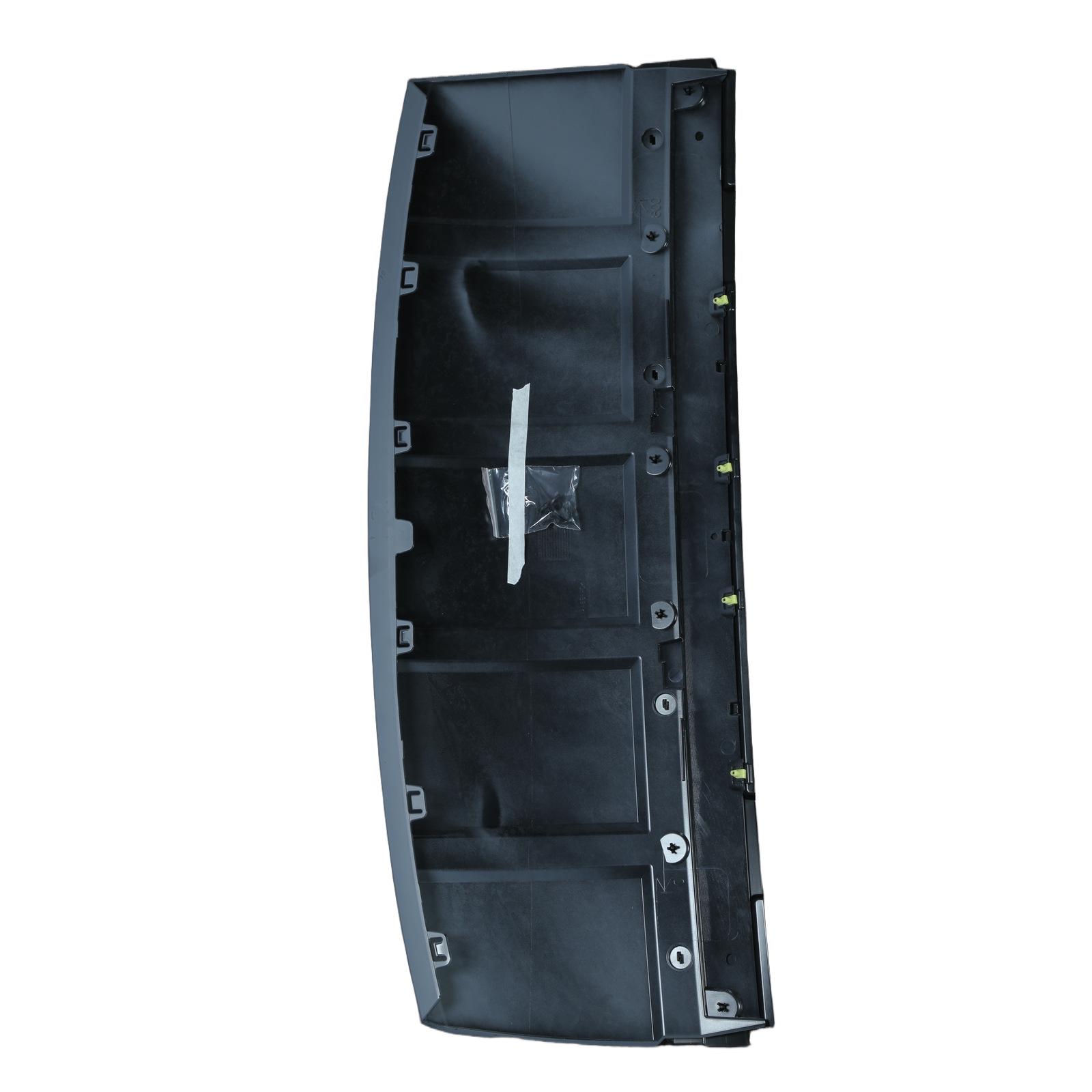 Land Rover Range Rover (L405) 2018 Накладка буксировочного крюка переднего бампера