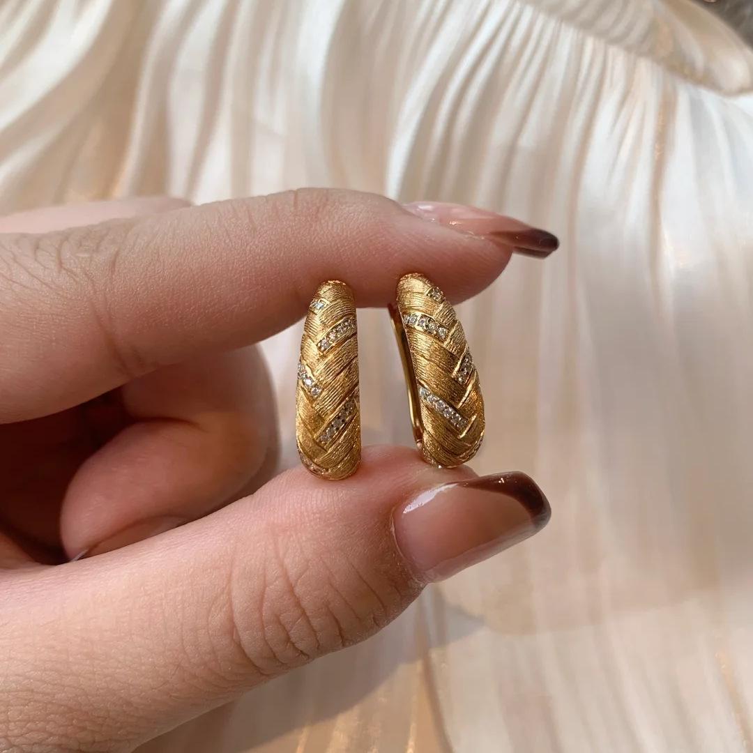 

2026 Brushed Spike Safety Bracelet French Retro Wheat Spike Ring Delicate Premium Forged Earrings Set Women