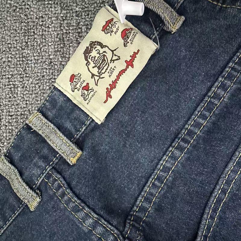 RogueWave Y2K Jeansshorts Herren Harajuku Hip Hop Cartoon Stickerei Blau Baggy Denim Lässig Knielang Kurz