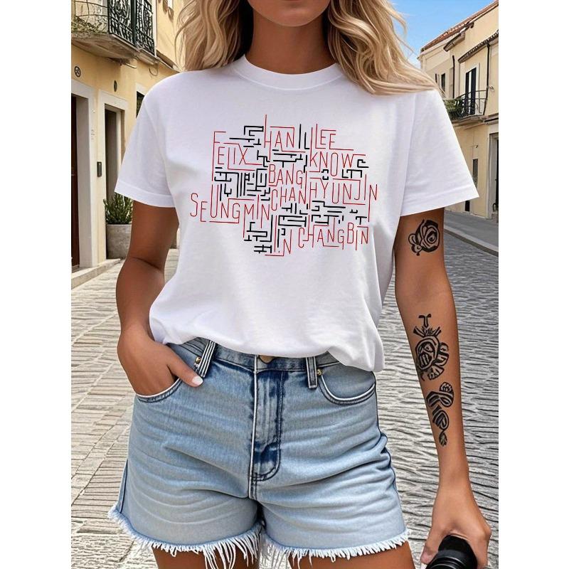 

A Women S Round-Neck Short-Sleeve T-Shirt Featuring a Maze Or Intertwined Line Art Print, Perfect for Casual Outings, Festive Gifts S белый