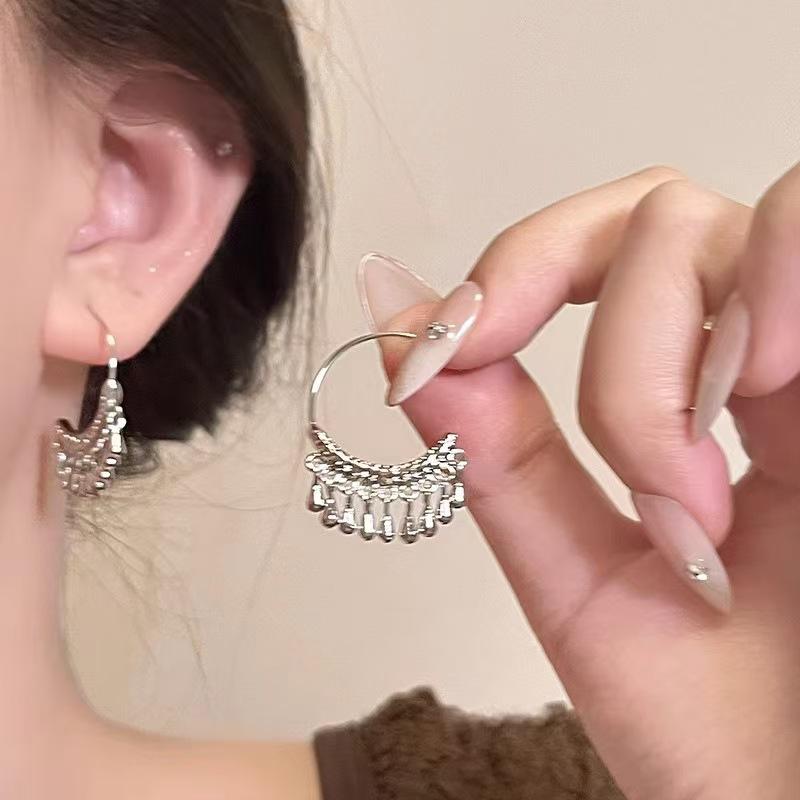 Fashion Metal C-Shaped Tassel Chain Earring for Women Silver Color Waterdrop Geometric Earrings Temperament Girl Jewelry