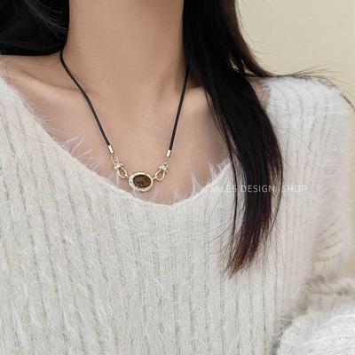2025 Melanoid Tiger Eye Diamond Necklace: Lightweight Luxury Sweater Chain with Niche Design Clavicle Chain for Women